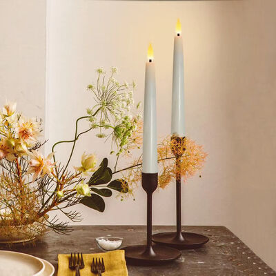 Bom preço Conjunto de controle remoto de 2 velas Cera real branca Sem chama Velas cintilantes com chama em movimento on-line